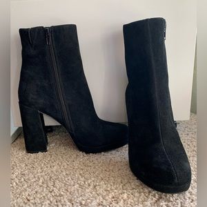 Never worn, Steve Madden Black Suede Booties, Size 6